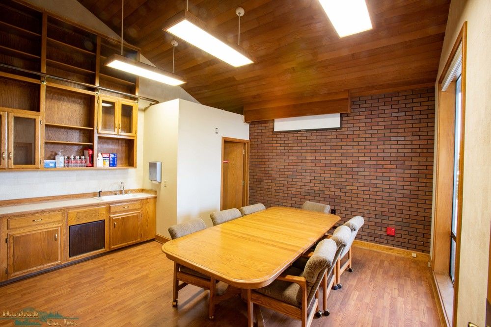 Medical Office Building - Clairmont Doctors Park: 2650 Edith Ave, Redding, CA 96001